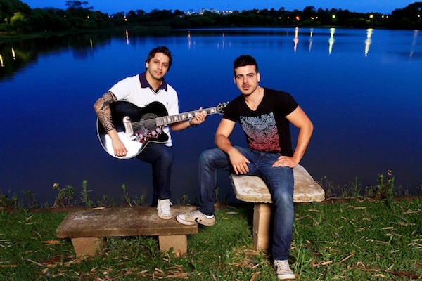 A dupla sertaneja Felipe & Carbini é formada pelos jovens Bruno e Tales